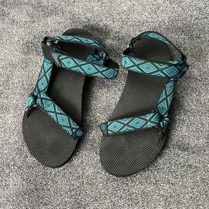 Atika sandals
